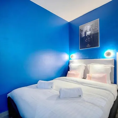 Juliette - 500m From The * Cannes